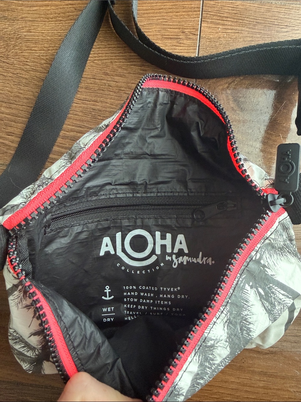 Aloha Collection mini hip pack - Picture 4 of 5